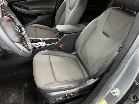 Certified 2023 Buick Encore GX Preferred w/ Cold Weather Comfort Package image 2