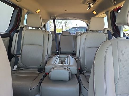 Used 2024 Honda Odyssey Elite image 40