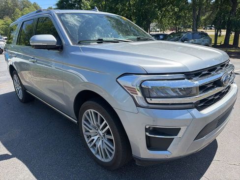 Used 2022 Ford Expedition Limited RWD image 4