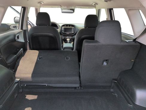 Used 2024 Kia Soul LX w/ Option Group 015 FWD image 23