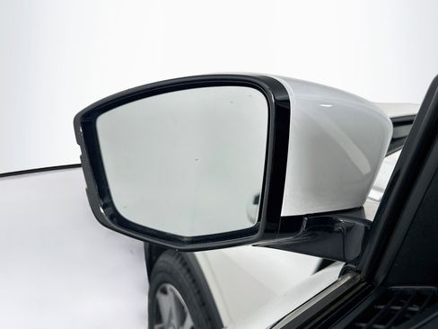Used 2024 Acura MDX SH-AWD w/ Technology Package image 16