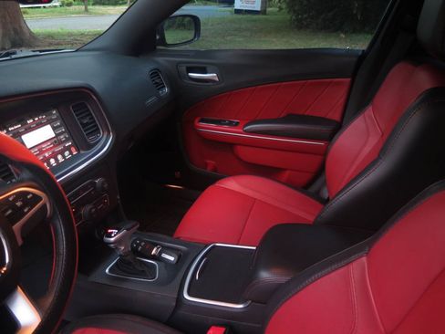 Used 2016 Dodge Charger SXT w/ AWD Plus Group image 12