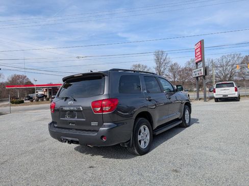 Used 2015 Toyota Sequoia SR5 w/ Premium Package image 7