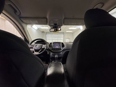 Used 2016 Jeep Cherokee Latitude w/ Safety/Convenience Group image 18