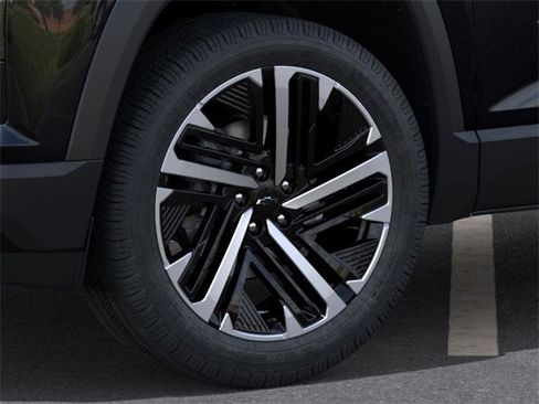 New 2026 Chevrolet Equinox RS w/ LPO, Floor Liner Package image 9