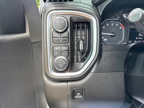 Used 2022 GMC Sierra 2500 SLE w/ SLE Convenience Package AWD/4WD image 24