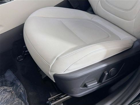 Used 2025 Hyundai Tucson SEL FWD image 21