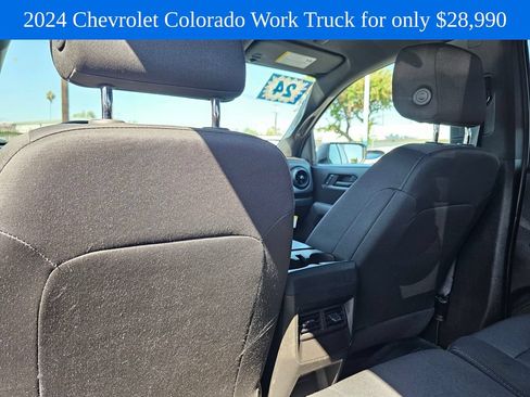 Used 2024 Chevrolet Colorado W/T RWD image 18