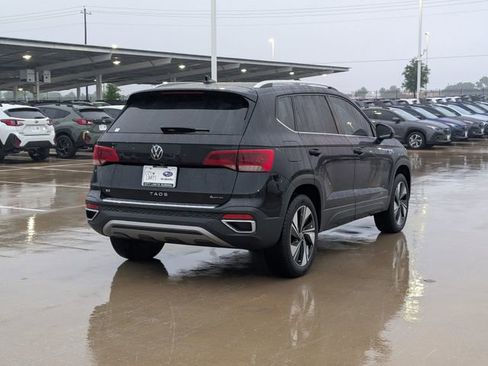 Used 2024 Volkswagen Taos SE AWD/4WD image 5