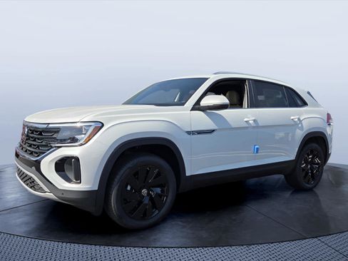New 2026 Volkswagen Atlas Cross Sport SE FWD image 2