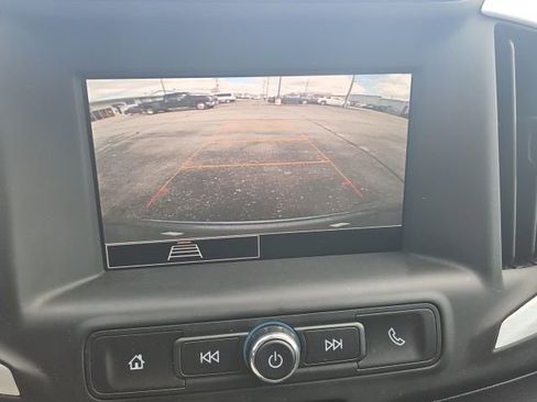 Used 2023 GMC Terrain SLE w/ Driver Convenience Package image 33