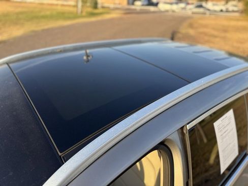 Used 2020 Mercedes-Benz GLC 300 w/ Parking Assistance Package image 11