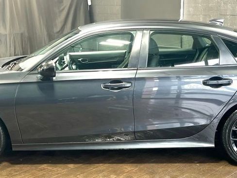 Used 2025 Honda Civic Sport image 2