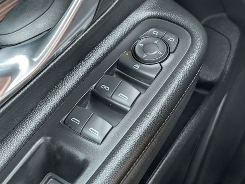 Used 2024 GMC Terrain SLE FWD image 12