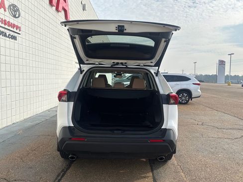 Used 2023 Toyota RAV4 XLE image 29