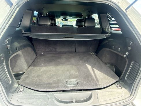 Used 2018 Jeep Grand Cherokee Altitude image 30