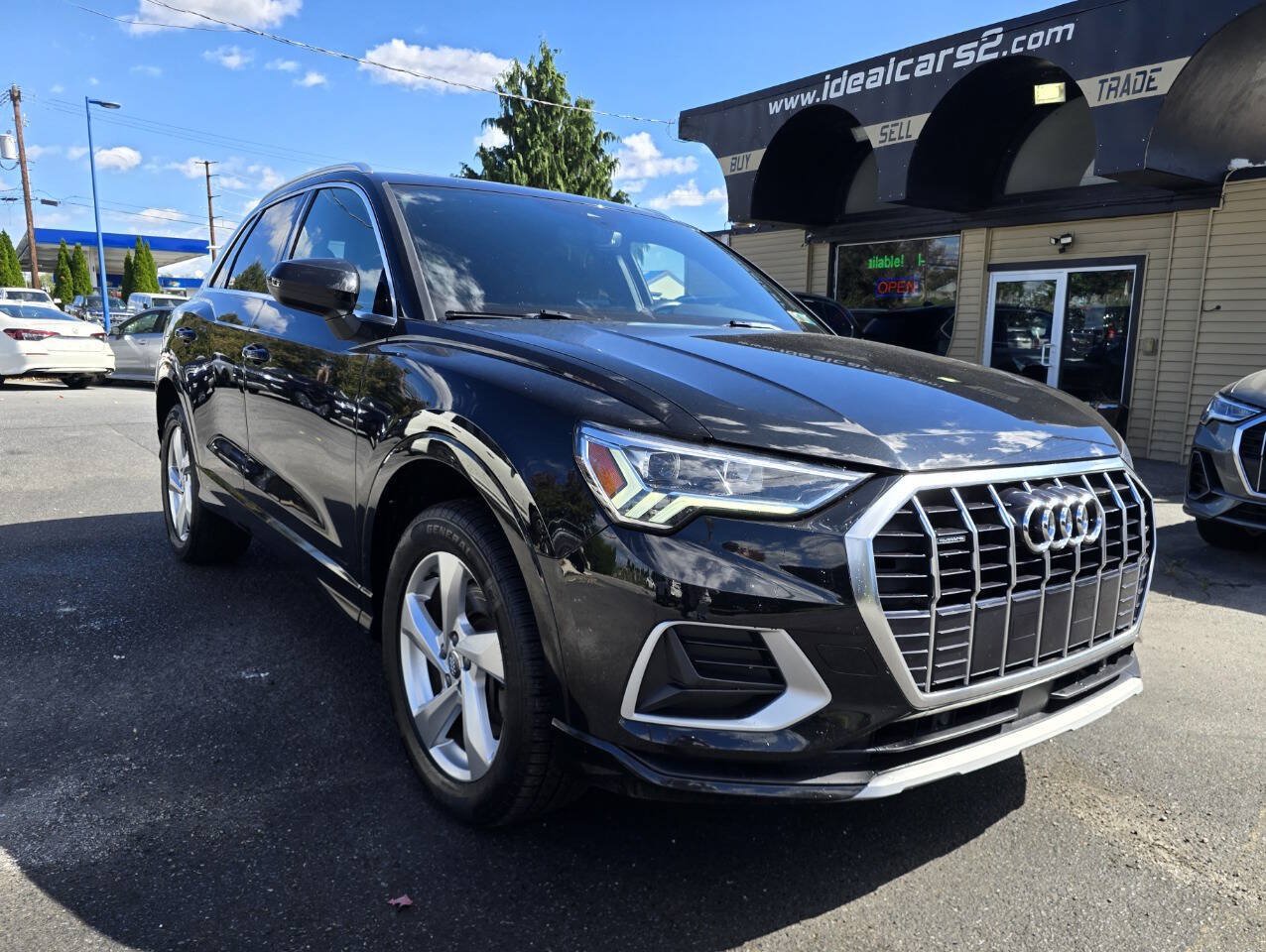 Used 2020 Audi Q3 2.0T Premium Plus w/ Premium Plus Package AWD/4WD image 1