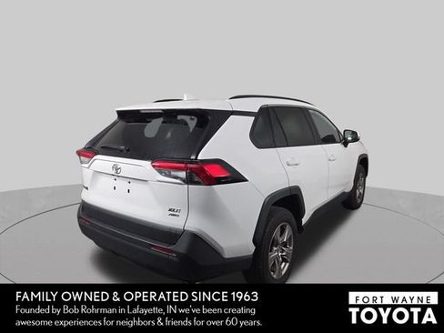 Used 2025 Toyota RAV4 XLE AWD/4WD image 7