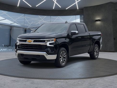 Used 2024 Chevrolet Silverado 1500 LT AWD/4WD image 2