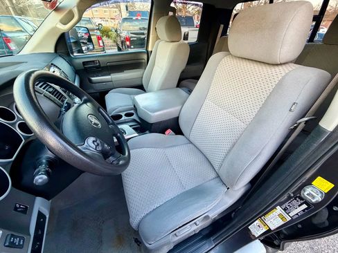 Used 2011 Toyota Tundra 4x4 Double Cab w/ TRD Off-Road Pkg image 8