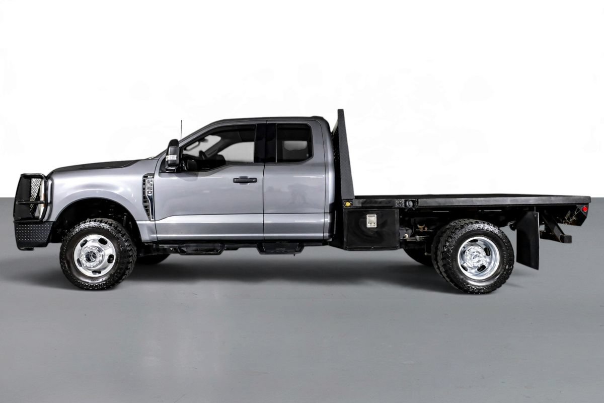 Used 2024 Ford F350 XLT AWD/4WD image 11