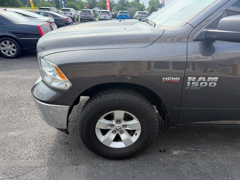 Used 2019 RAM 1500 Classic SLT AWD/4WD image 10
