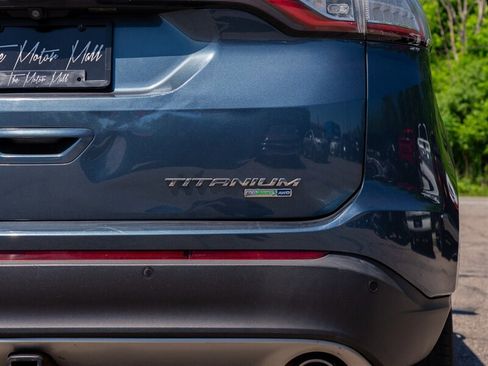 Used 2018 Ford Edge Titanium w/ Equipment Group 301A AWD/4WD image 11