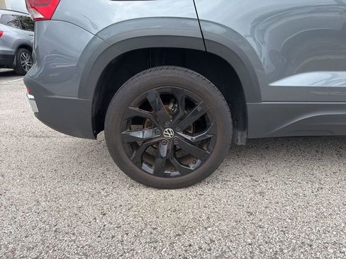 Certified 2023 Volkswagen Taos SE w/ Black Wheel Package FWD image 23