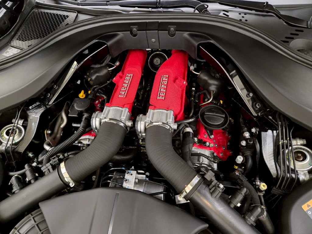 Used 2024 Ferrari Roma RWD image 29