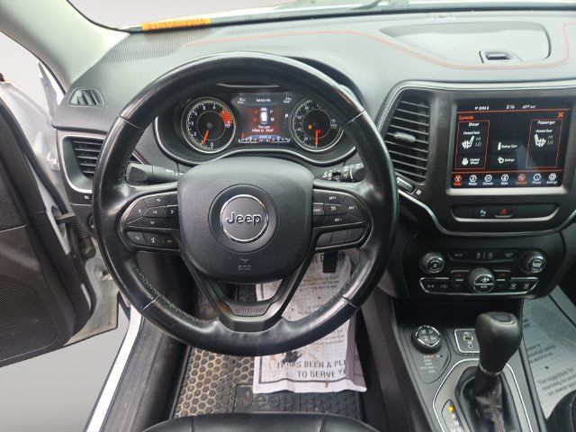 Used 2020 Jeep Cherokee Trailhawk w/ Cold Weather Group AWD/4WD image 10