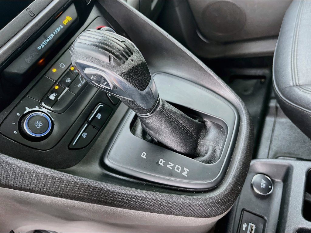 Used 2020 Ford Transit Connect XL FWD image 16