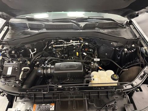 Used 2023 Ford Explorer XLT w/ Equipment Group 202A AWD/4WD image 45