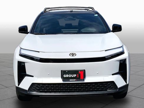 New 2026 Toyota C-HR AWD/4WD image 3