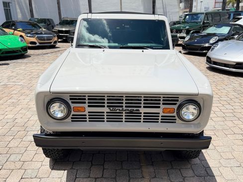 Used 2025 Ford Bronco Badlands AWD/4WD image 3