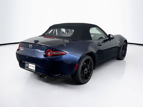 New 2026 MAZDA MX-5 Miata Club w/ Interior Package RWD image 2