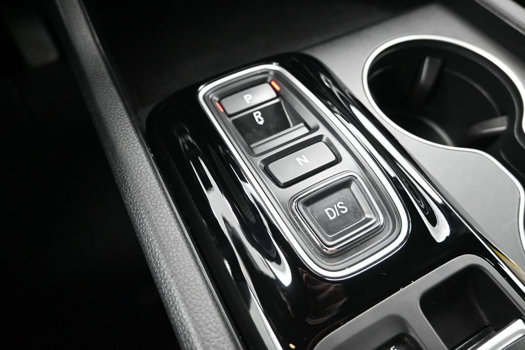 Used 2025 Honda Pilot Sport image 20
