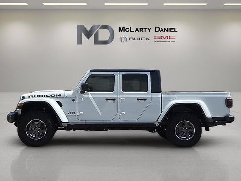 Used 2020 Jeep Gladiator Rubicon AWD/4WD image 2