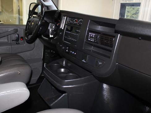 Used 2021 Chevrolet Express 2500 Extended w/ Driver Convenience Package RWD image 23