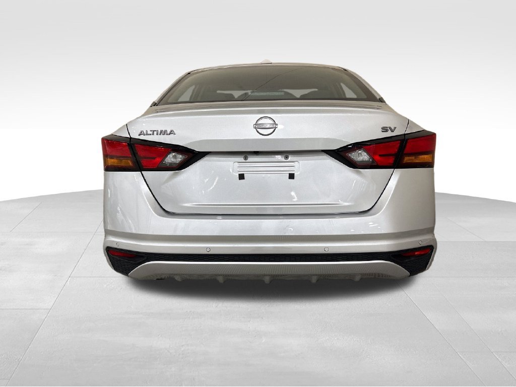 Used 2024 Nissan Altima 2.5 SV FWD image 4