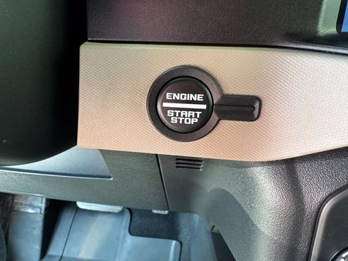 Used 2023 Ford Bronco Wildtrak AWD/4WD image 28