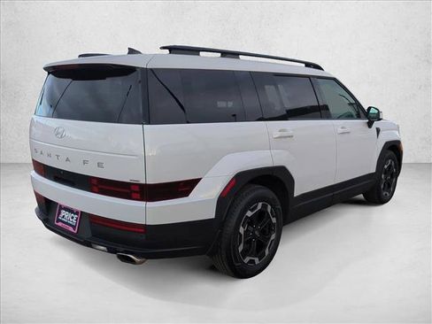 Used 2025 Hyundai Santa Fe SEL image 5