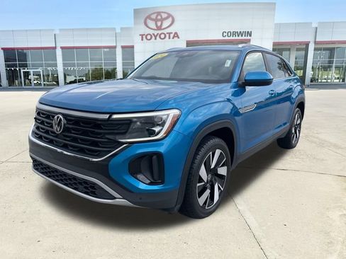 Used 2024 Volkswagen Atlas Cross Sport SE FWD image 7
