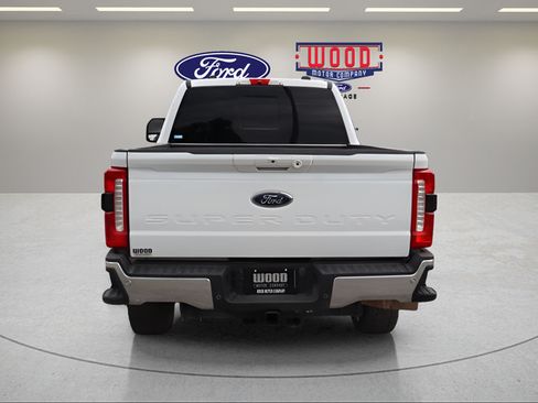 Used 2024 Ford F250 Lariat w/ FX4 Off-Road Package AWD/4WD image 4