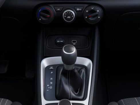 New 2026 Hyundai Venue SE image 16