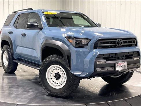 Used 2026 Toyota 4Runner SR5 AWD/4WD image 3