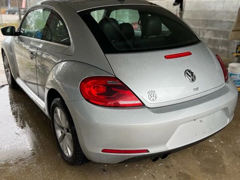 Used 2013 Volkswagen Beetle TDI image 2