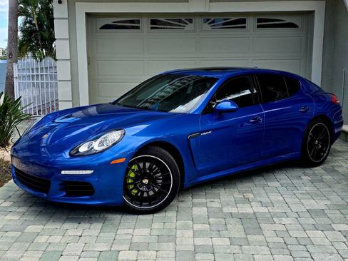 Used 2015 Porsche Panamera S image 5