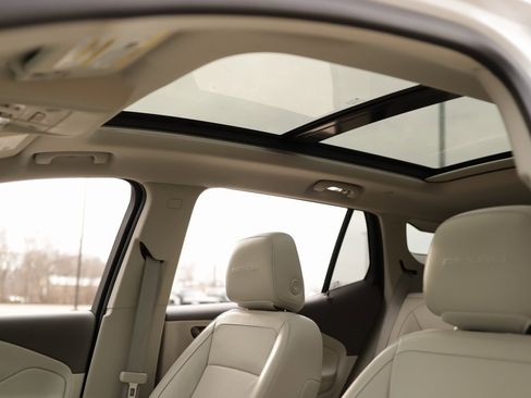 Used 2021 GMC Terrain Denali w/ Denali Premium Package image 24