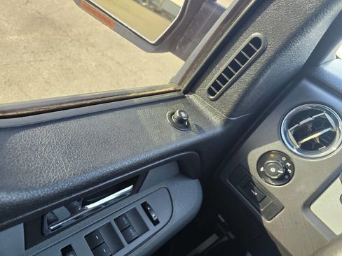 Used 2012 Ford F150 XLT w/ XLT Chrome Pkg image 54