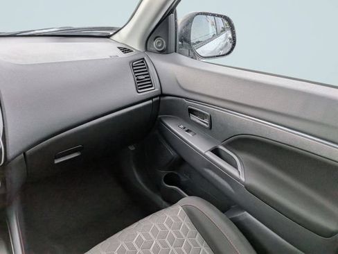 Used 2026 Mitsubishi Outlander Sport LE AWD/4WD image 15